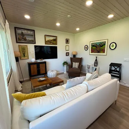 Ateljee -- Peaceful One-bedroom By The Appartement Oinola