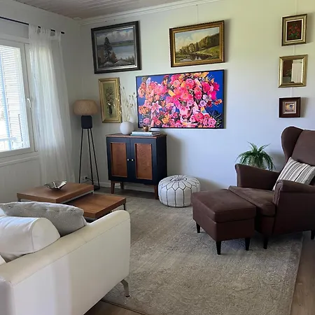 Ateljee -- Peaceful One-bedroom By The *